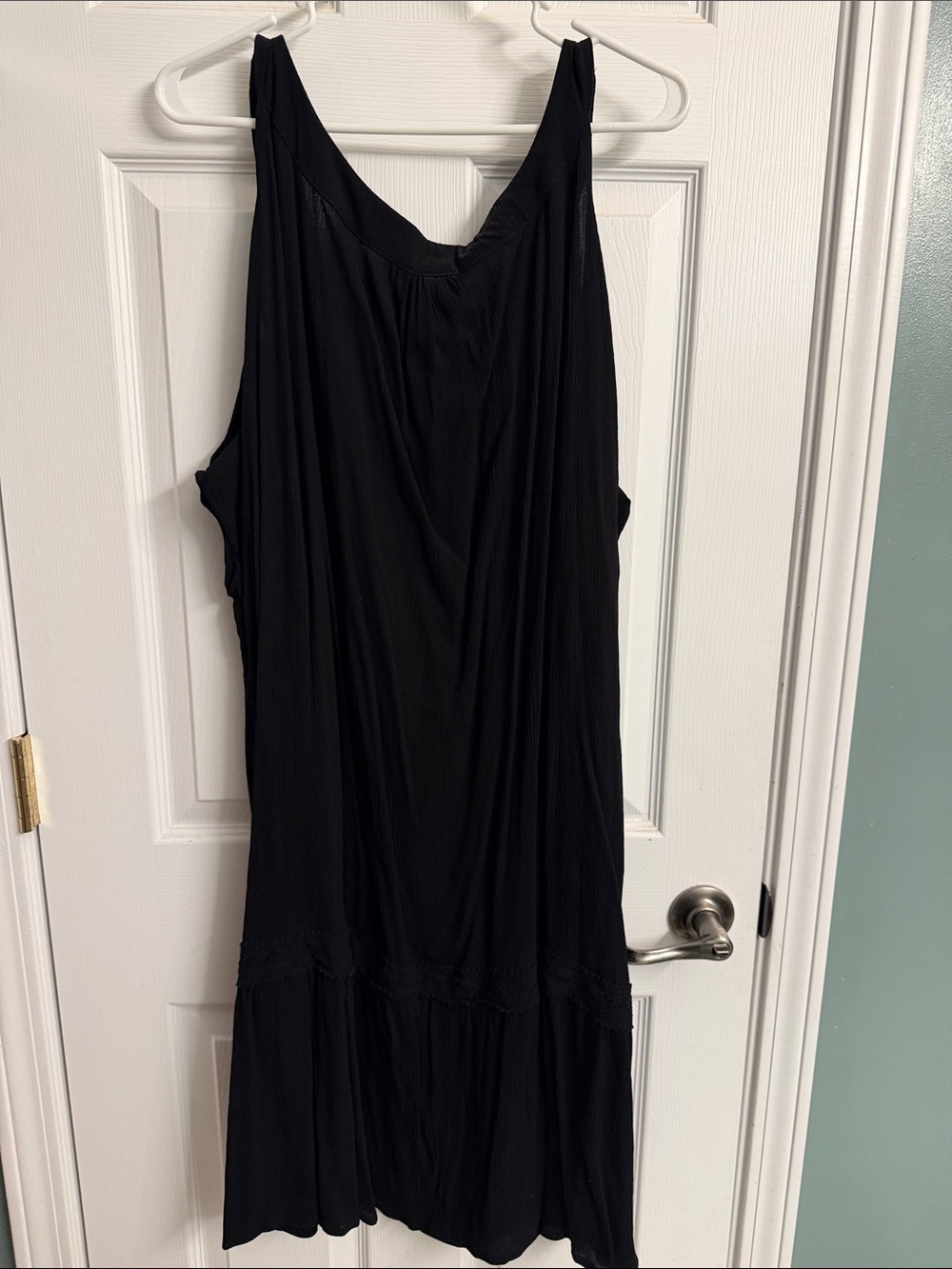Terra & Sky Black Sleeveless Midi Dress